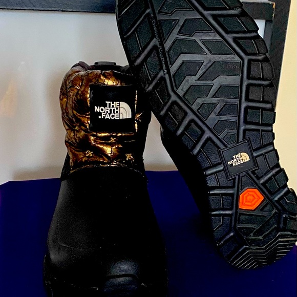Brand New Light-weight The North Face Boots - Picture 1 of 2